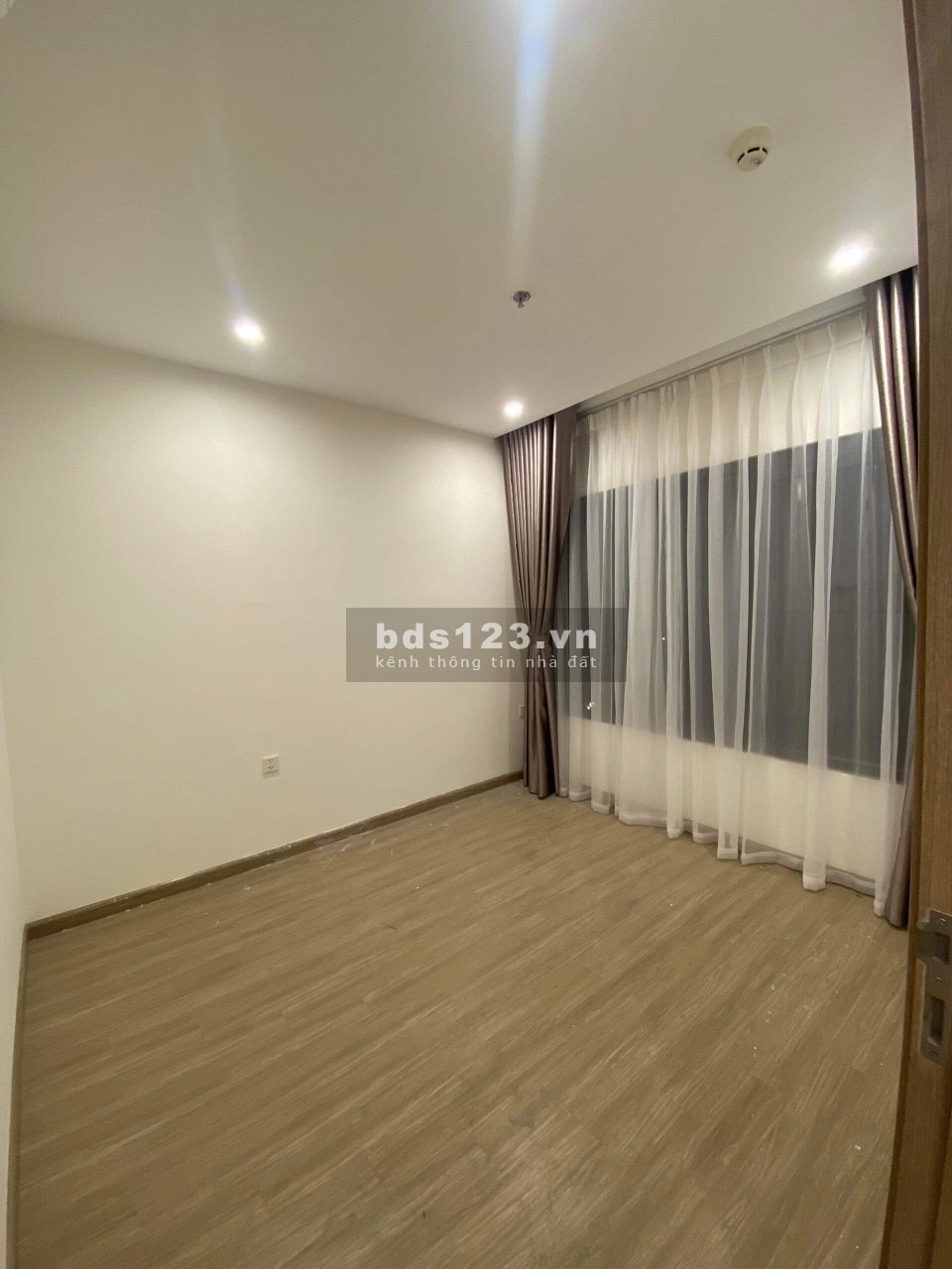 Vinhomes Grand Park quận 9 cho thuê 2pn + có nội thất giá siêu rẻ