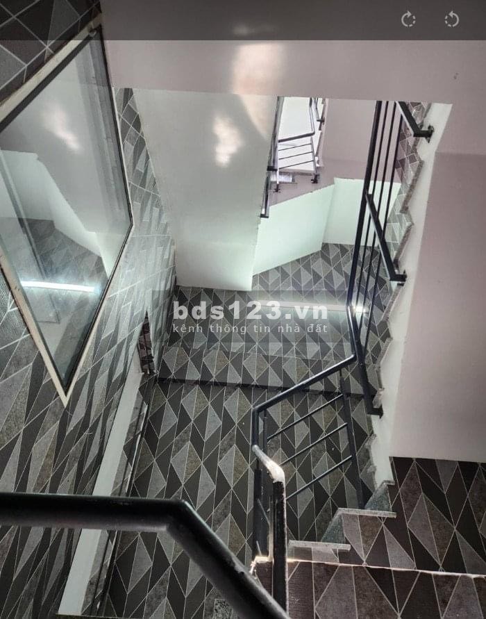 Nhà MT Lê Văn Sỹ, 4x17m, nhà mới đẹp, giá rẻ 50tr/ tháng