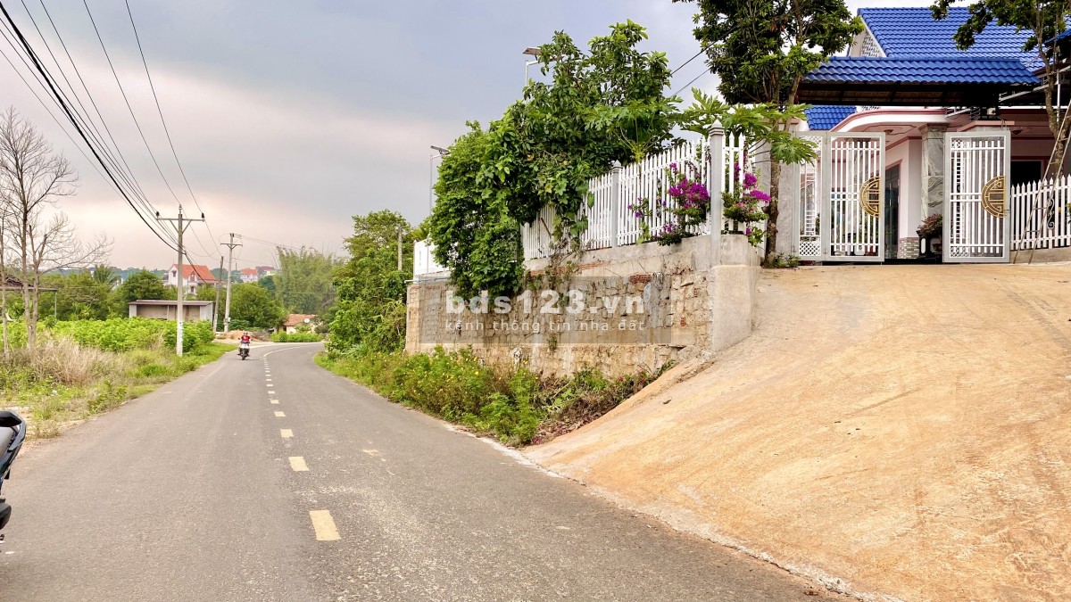 KẸT TIỀN BÁN 251M2 ĐÔNG THANH ĐƯỜNG NHỰA 10M CÁCH TP ĐÀ LẠT 20KM