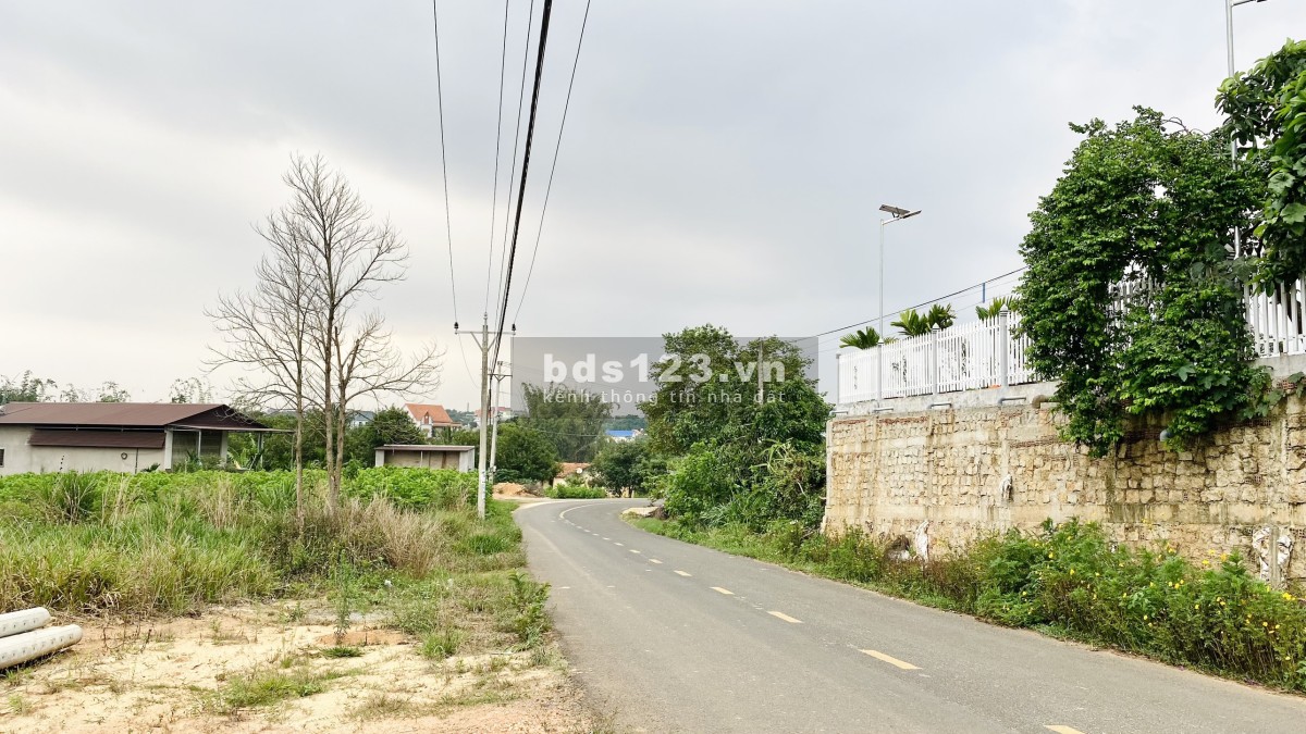 KẸT TIỀN BÁN 251M2 ĐÔNG THANH ĐƯỜNG NHỰA 10M CÁCH TP ĐÀ LẠT 20KM