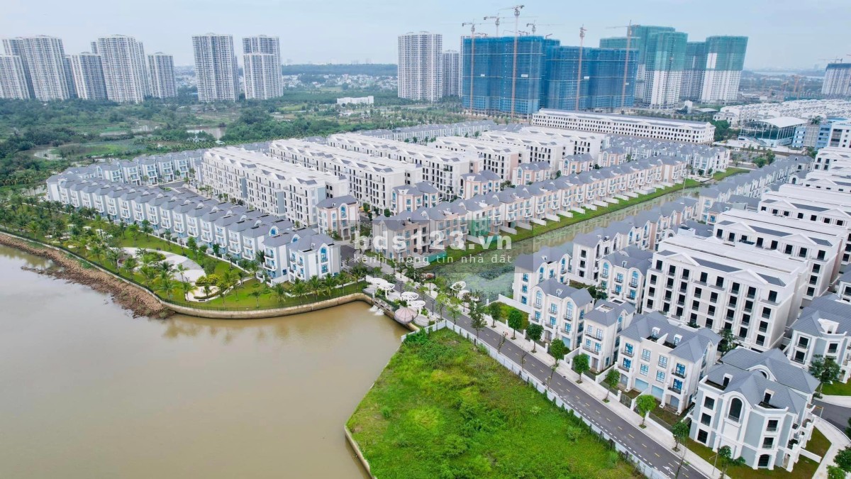 Cho thuê nhà phố hoàn thiện Vinhomes Quận 9 - 84m2 chỉ 25 triệu/tháng