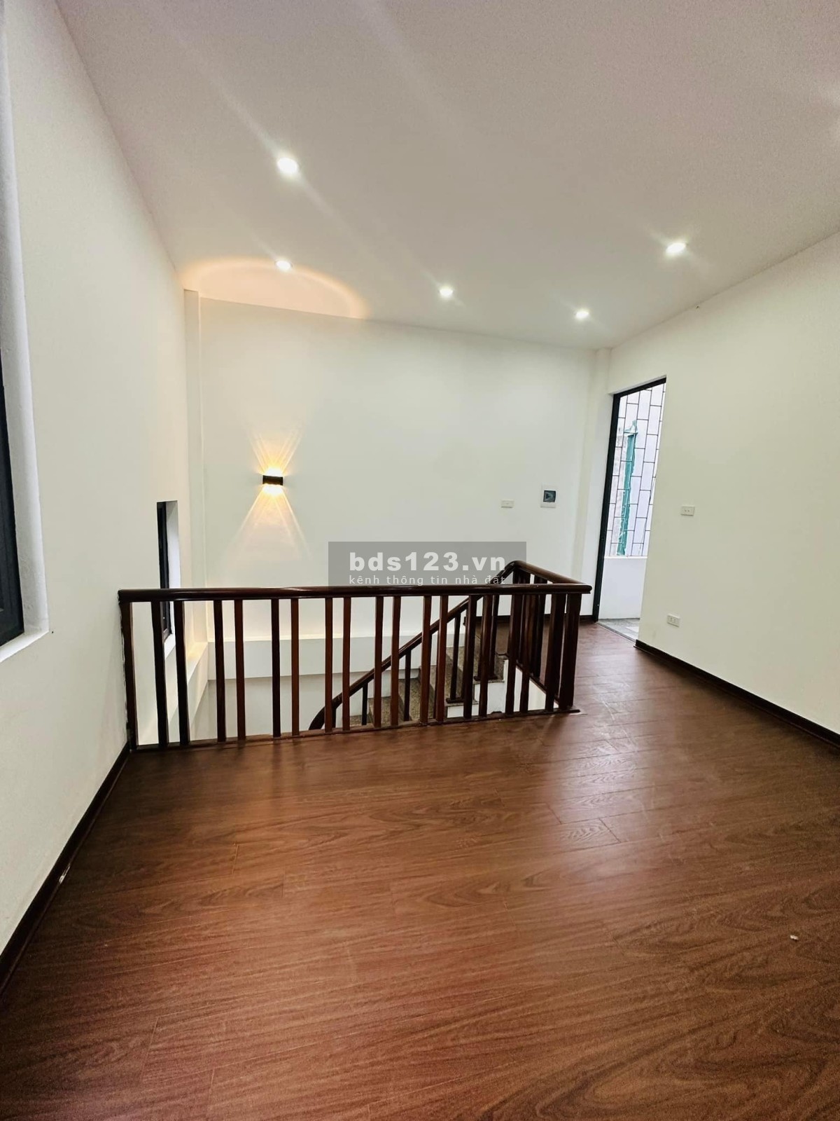 BÁN NHÀ PHỐ YÊN HÒA - NHÀ ĐẸP- LÔ GÓC - 40M