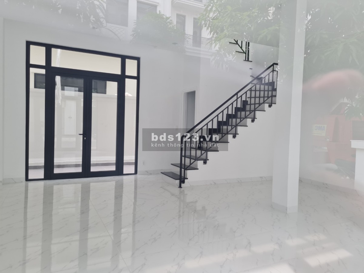 Cho thuê nhà phố hoàn thiện Vinhomes Quận 9 - 84m2 chỉ 25 triệu/tháng
