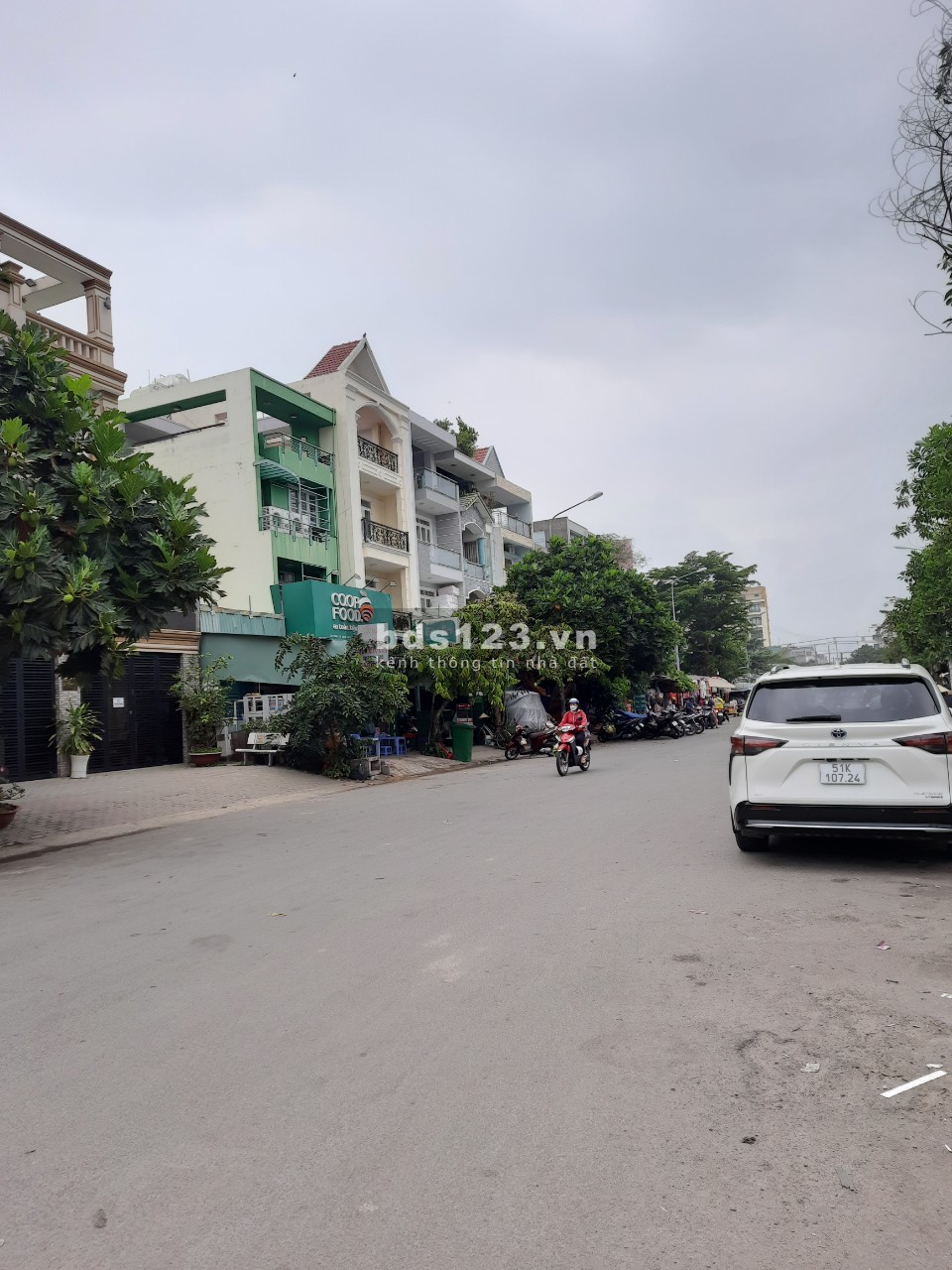 Bán đất đường 8m, Căn góc, 9m x 24m = 210m2, Huỳnh Tần Phát, P.Phú Thuận, Q7, chỉ 12,8 tỷ!
