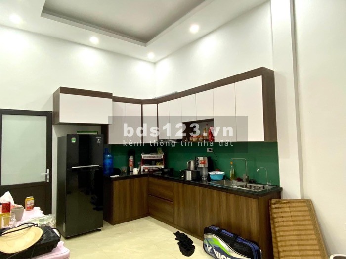 Không có căn thứ 2 Nhà canh VinCom Nguyễn Chí Thanh. 50m.4t. dưới 5.5 tỷ