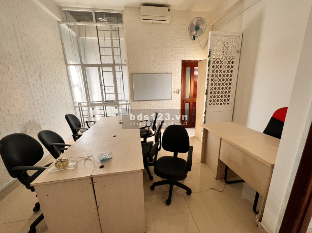 Cho thuê văn phòng đẹp Q. Tân Phú 90m2 chỉ 22tr/th, Q. Bình Thạnh 25m2 chỉ 8tr/th