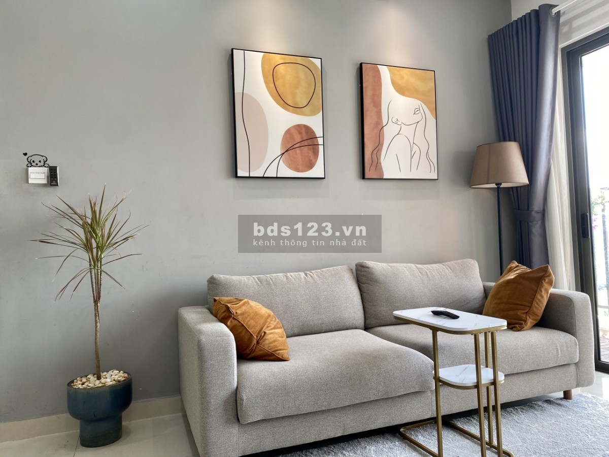Bán gấp căn hộ 3 pn, dtsd 90m2, view landmark chỉ với 4.8 ty, lh 0909986202 Thuận