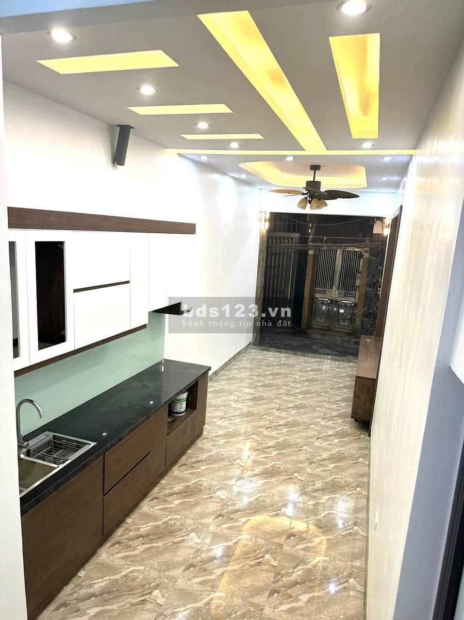 Nhà quận Hai Bà Trưng tiếp giáp Hoàn Kiếm 40m2 cần bán