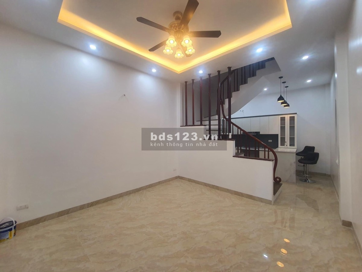 Nhà quận Hai Bà Trưng tiếp giáp Hoàn Kiếm 40m2 cần bán