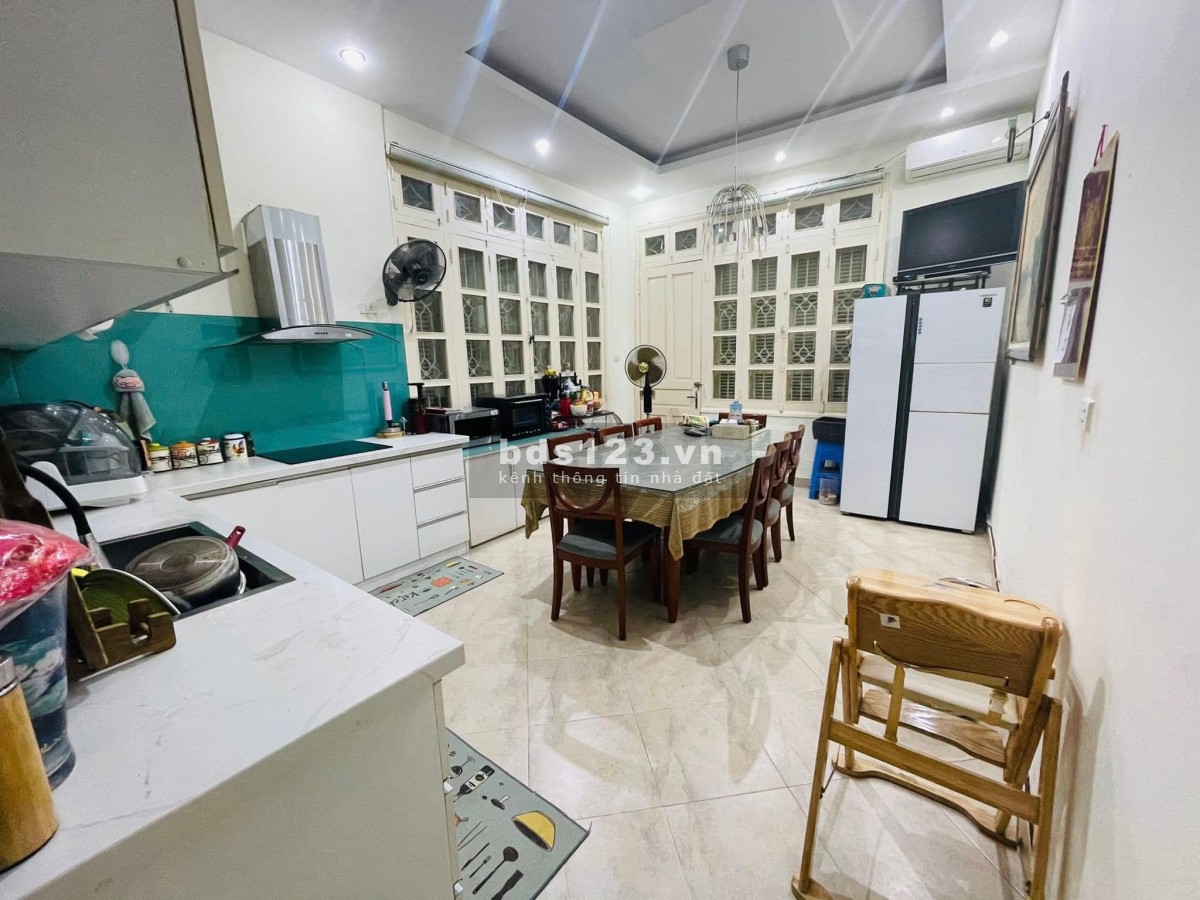 Bán nhà Đống Đa - Phân lô ô tô tránh, vỉa hè 3m kinh doanh siêu đỉnh.