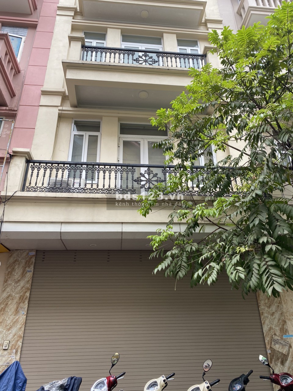 Cho thuê nhà mặt phố Nguyễn Văn Trỗi, Hà Đông. Diện tích 72m*4 tầng thang máy, giá thuê 30tr/tháng