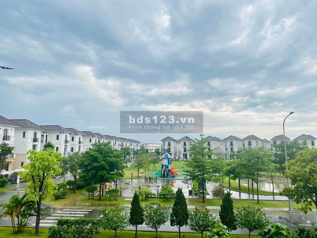 Bán nhanh căn biệt thự vườn giá đáy Centa City Từ Sơn.