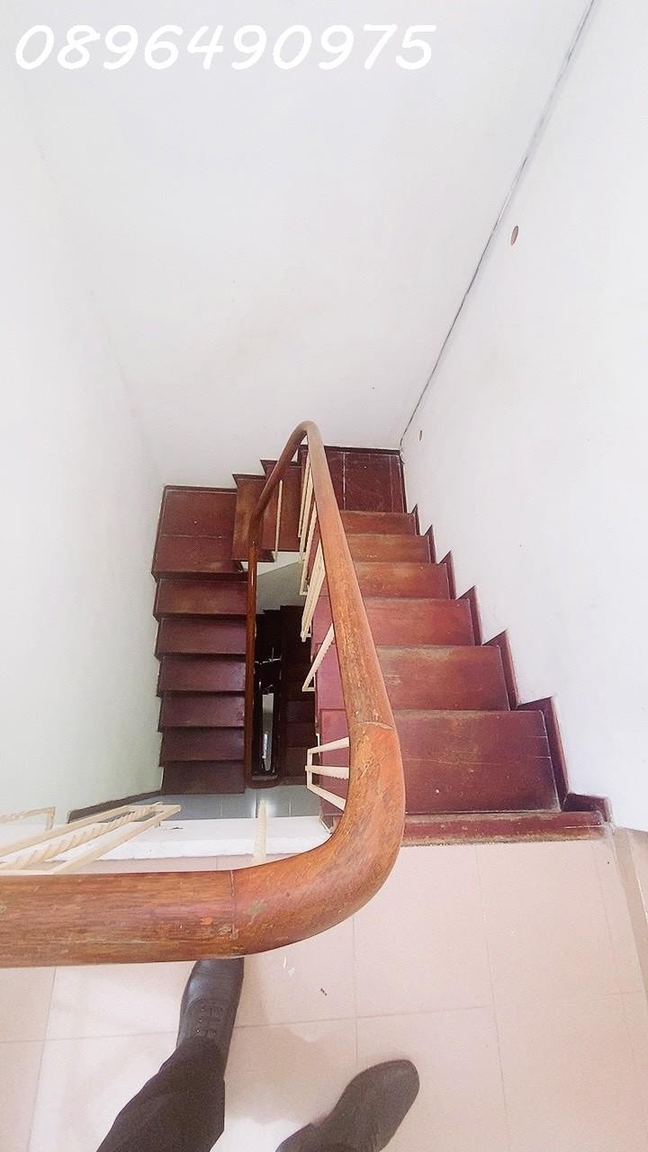 Chủ gấp bán nhà - Trước nhà 6M -Xe hơi đổ cửa - 4 tầng 5 ngủ - Nhỉnh 6 tỷ. Lê Văn Sỹ, P. 1, Tân Bình