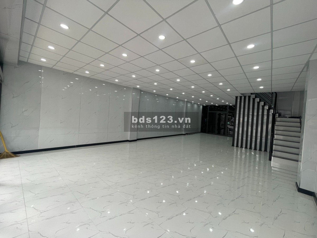 Ngang 7x14m Nhà mặt tiền Nguyễn Kiệm 2 tầng, mới đẹp, kinh doanh tự do