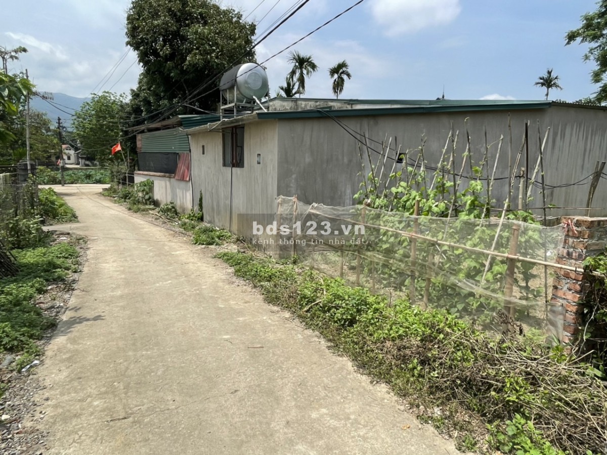Bán đất giáp KCN Nhuận Trạch Lương Sơn HB DT 123m2 giá hơn 800tr 0982876689