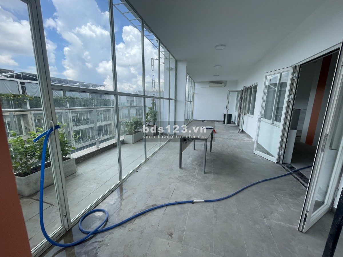 Cho thuê 2 căn đôi Saritown Sala 170 m2 tầng cao như penhouse giá cực bất ngờ T5/2023