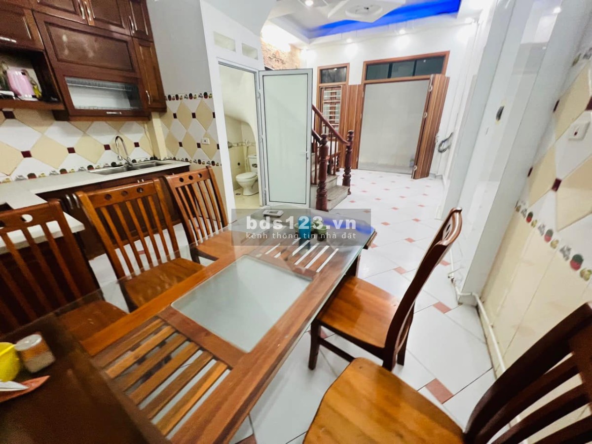 Bán nhà đẹp dân xây - 30M ra phố - Dân trí cao - Tiện ích bạt ngàn