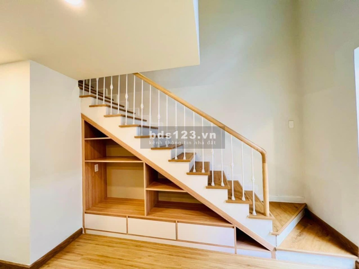 Bán gấp hàng hót nhất thị trường q.Bình Thạnh - mua - 40m2 - 4 tầng - nhỉnh 5tỷ.