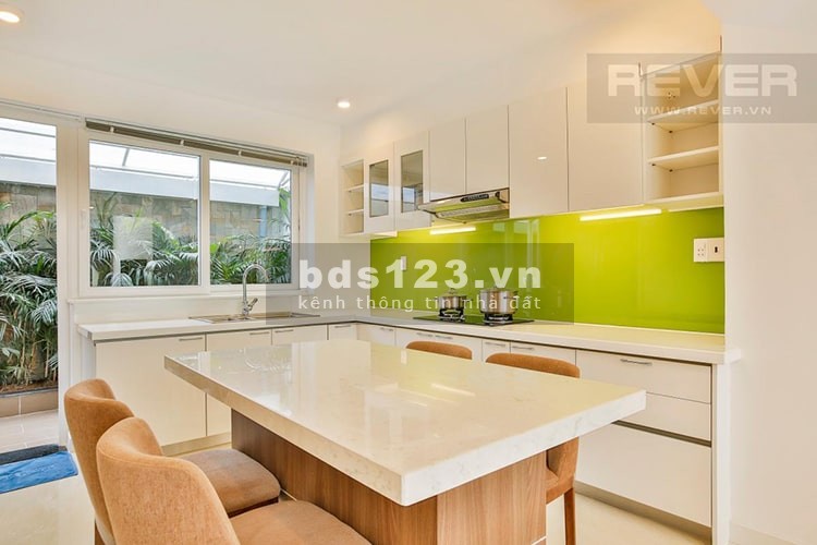 Bán nhà trung tâm Quận Cầu Giấy 32m2 giá nhỉnh 4 tỷ sổ đỏ chính chủ.