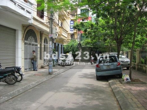 Sốc! nhỉnh 3 tỷ có ngay nhà khu vực Nguyễn Văn Cừ, Long Biên, lô góc, kd, ô tô, 35 x4t, mt 4,5m.