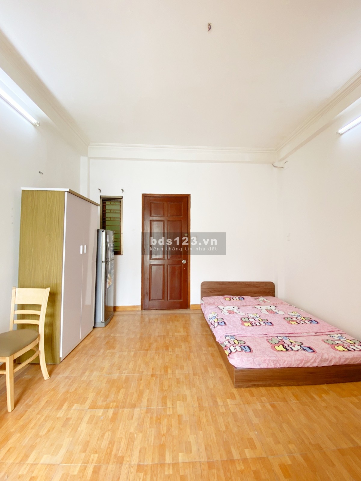 Cho thuê phòng trọ full nội thất ban công giá rẻ Tân Phú