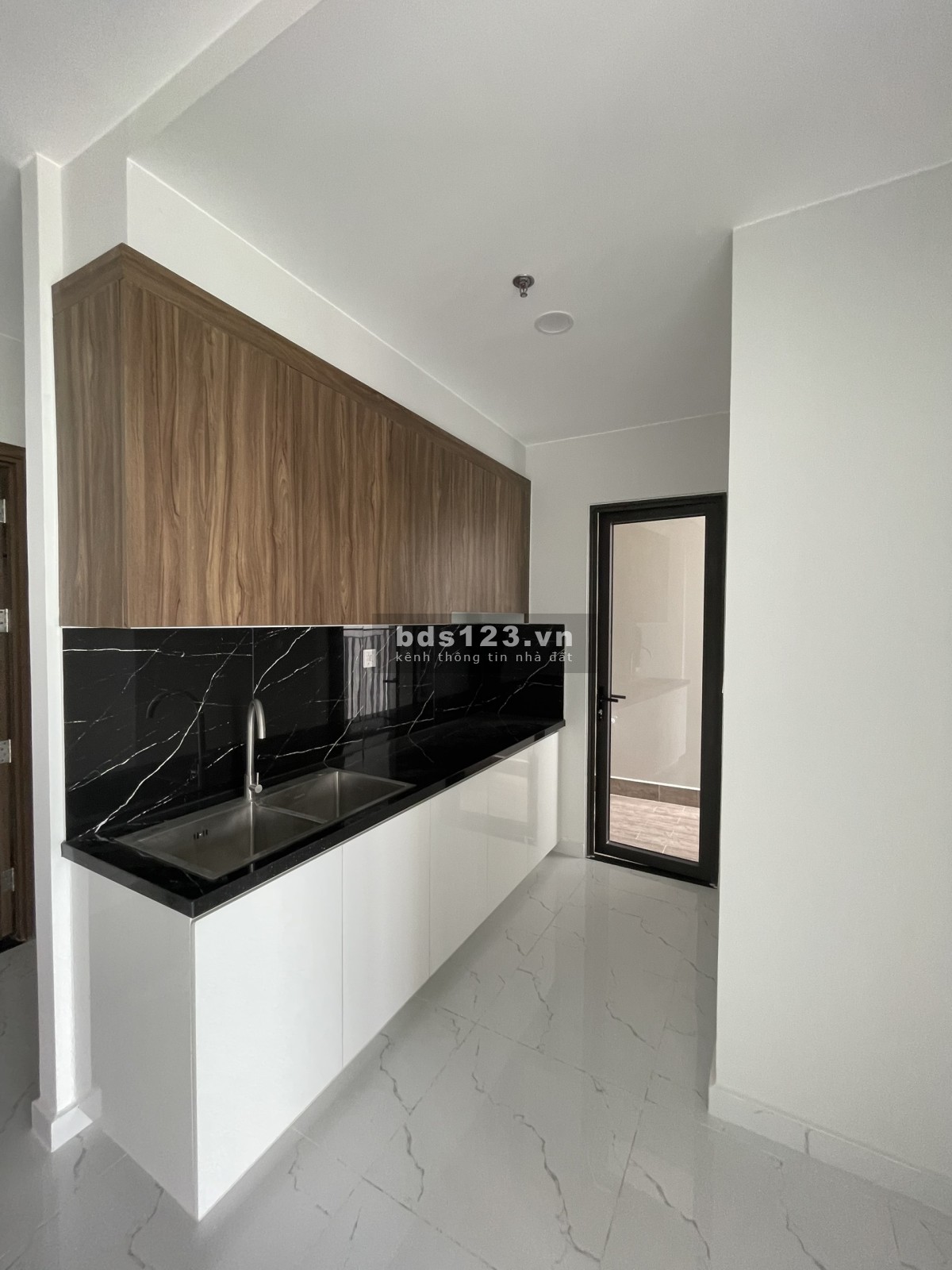 Bán căn hộ Opal Skyline giá cực tốt 2pn bán lỗ 300tr bao full thuế phí