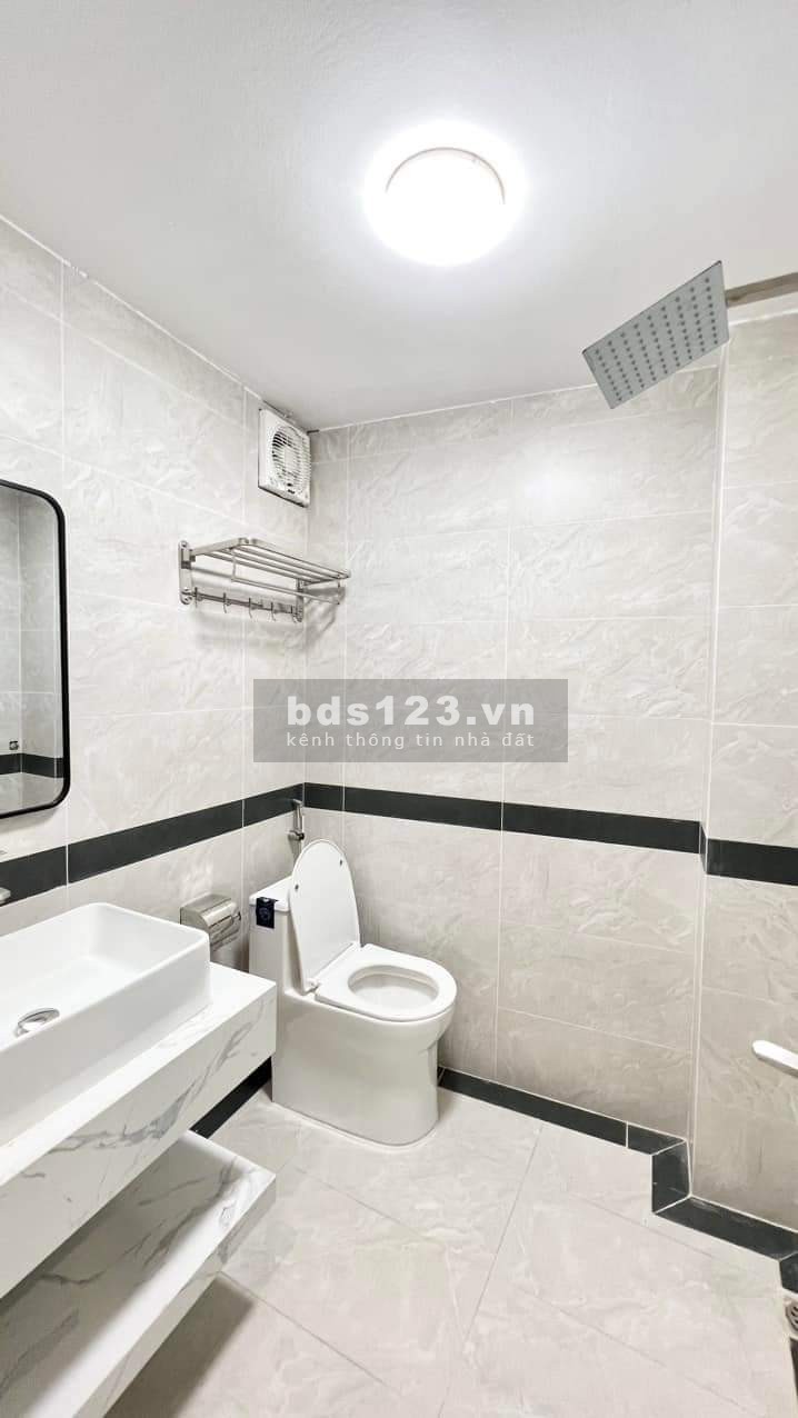 Chính chủ cần bán gấp nhà Trường Chinh, Giải Phóng 35mx5T đủ nội thất 3.95 tỷ