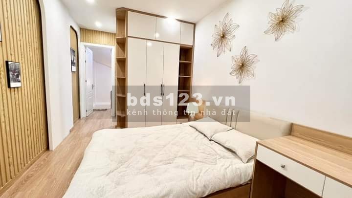 Chính chủ cần bán gấp nhà Trường Chinh, Giải Phóng 35mx5T đủ nội thất 3.95 tỷ