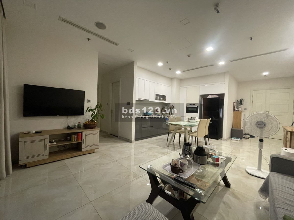 Chính chủ bán Căn hộ 2PN 78m2 Vinhomes Golden River Bason Q1
