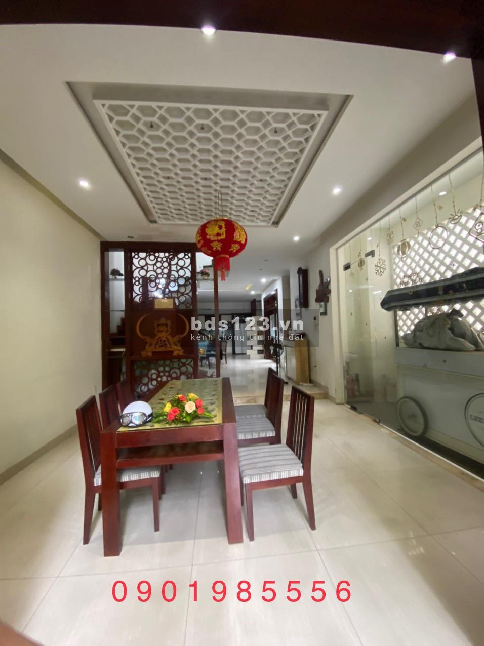 Cho thuê nhà nguyên căn làm mặt bằng 4 tầng đường 2/9, có sân để xe.