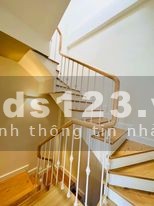 Bán gấp nhà đẹp đường Hoàng Hoa Thám - 35M2 - 4 lầu - Giá 5.5 tỷ.