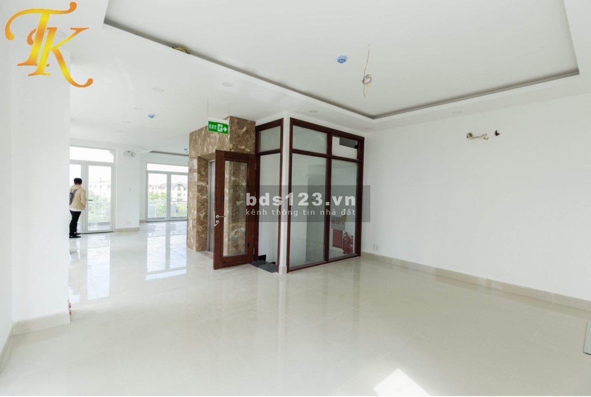 Cho thuê nhà nguyên căn biệt thự sân vườn góc 2 mặt tiền