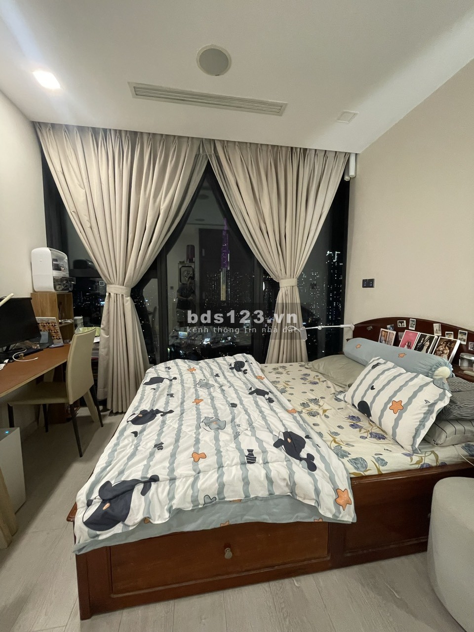 Chính chủ bán Căn hộ 2PN 78m2 Vinhomes Golden River Bason Q1