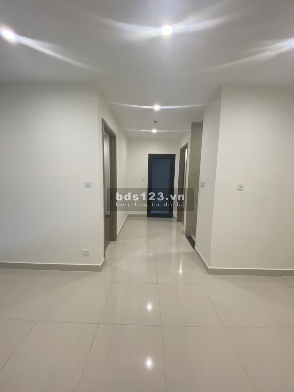 Bán nhanh căn hộ 2pn 1wc Vinhomes Quận 9 chỉ 2,150 tỷ BTP