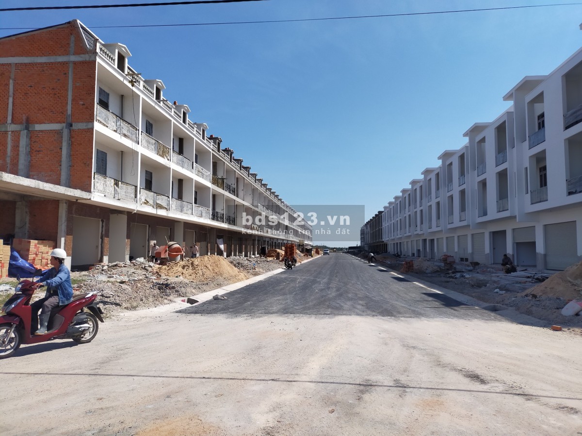 Chủ cắt lỗ đường 25m ngay KCN Becamex 4600ha