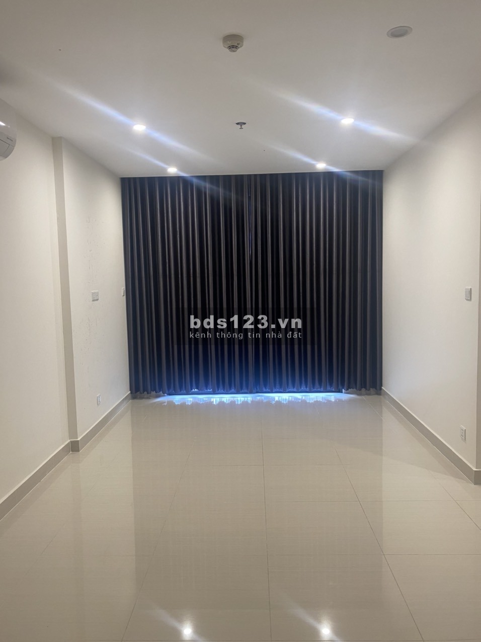 Bán nhanh căn hộ 2pn 1wc Vinhomes Quận 9 chỉ 2,150 tỷ BTP