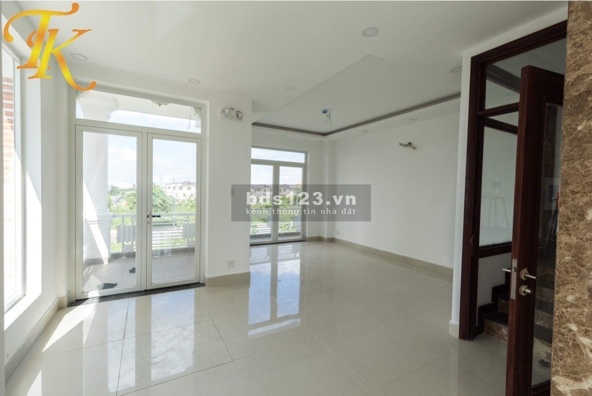 Cho thuê nhà nguyên căn biệt thự sân vườn góc 2 mặt tiền