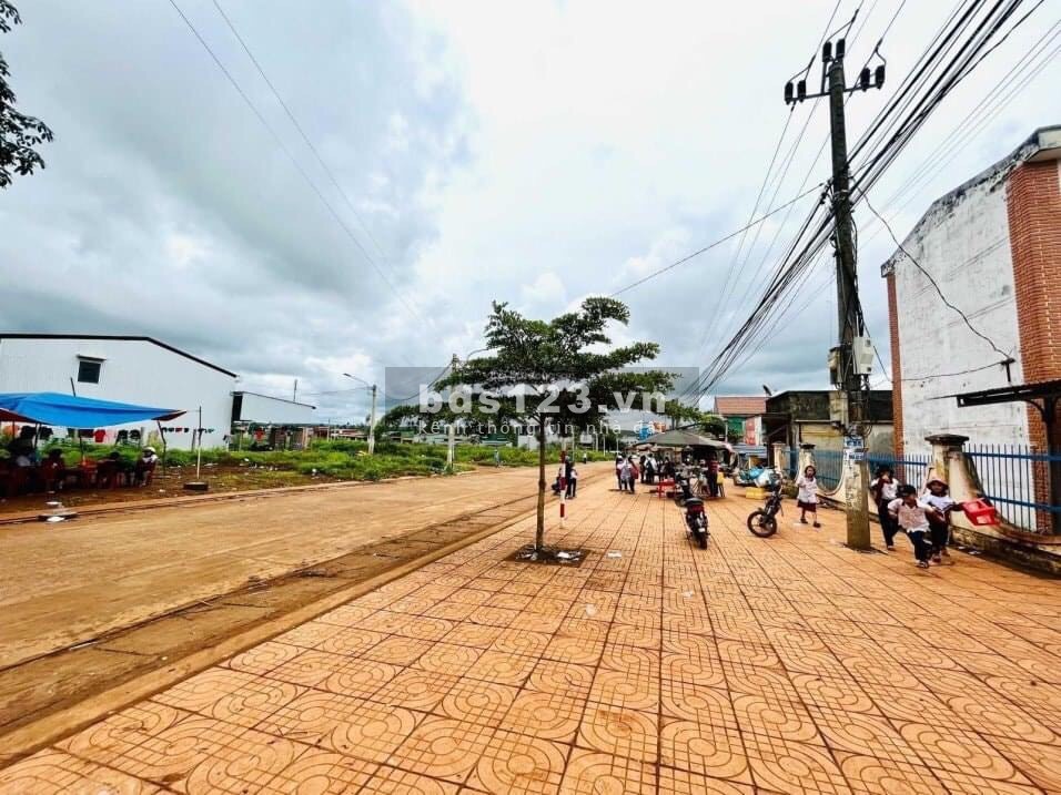 Chính chủ cần bán lô đất 132m2, mặt tiền đường, TT Krong Năng giá tốt 799tr