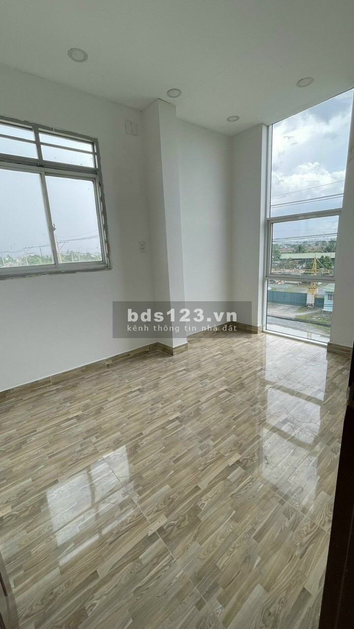Cho thuê nhà mặt tiền kinh doanh đường Nguyễn Xiển ngay vinhomes Q9 Giá 18tr/tháng