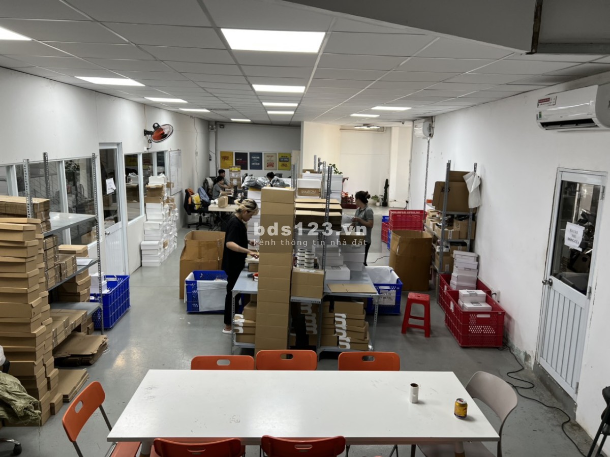 Chính chủ cần cho thuê kho xưởng 1000m2 ngay Phan Huy Ích Gò Vấp phù hợp sản xuất làm kho đa nghành