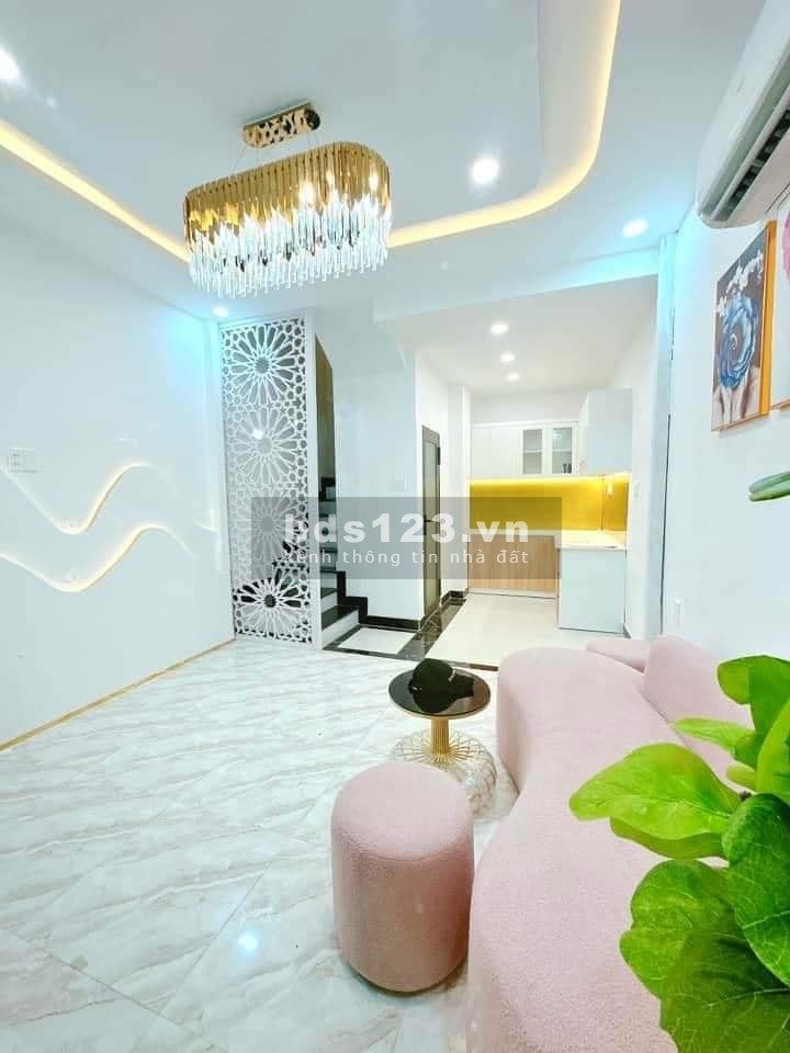 Bán nhà đẹp ngay tại trung tâm quận 3, diện tích 24M2 ~ 4.3 tỷ
