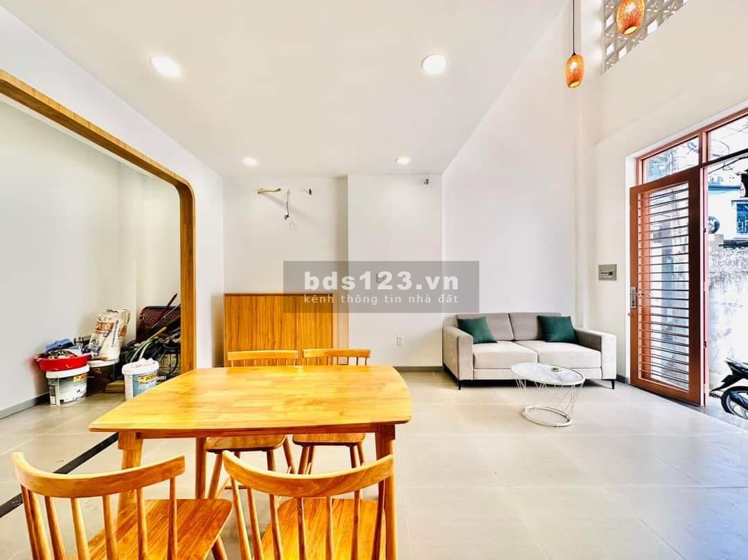Nhà mới đẹp full nội thất - HXH đỗ ngay cửa - Sổ vuông vức