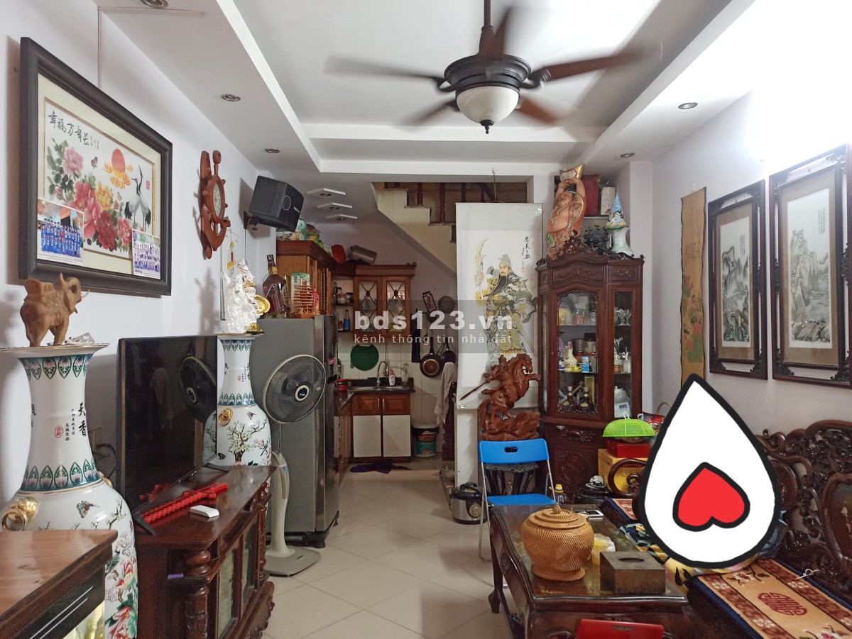 Bán nhà hàng HIẾM khu Trung tâm Bồ Đề
