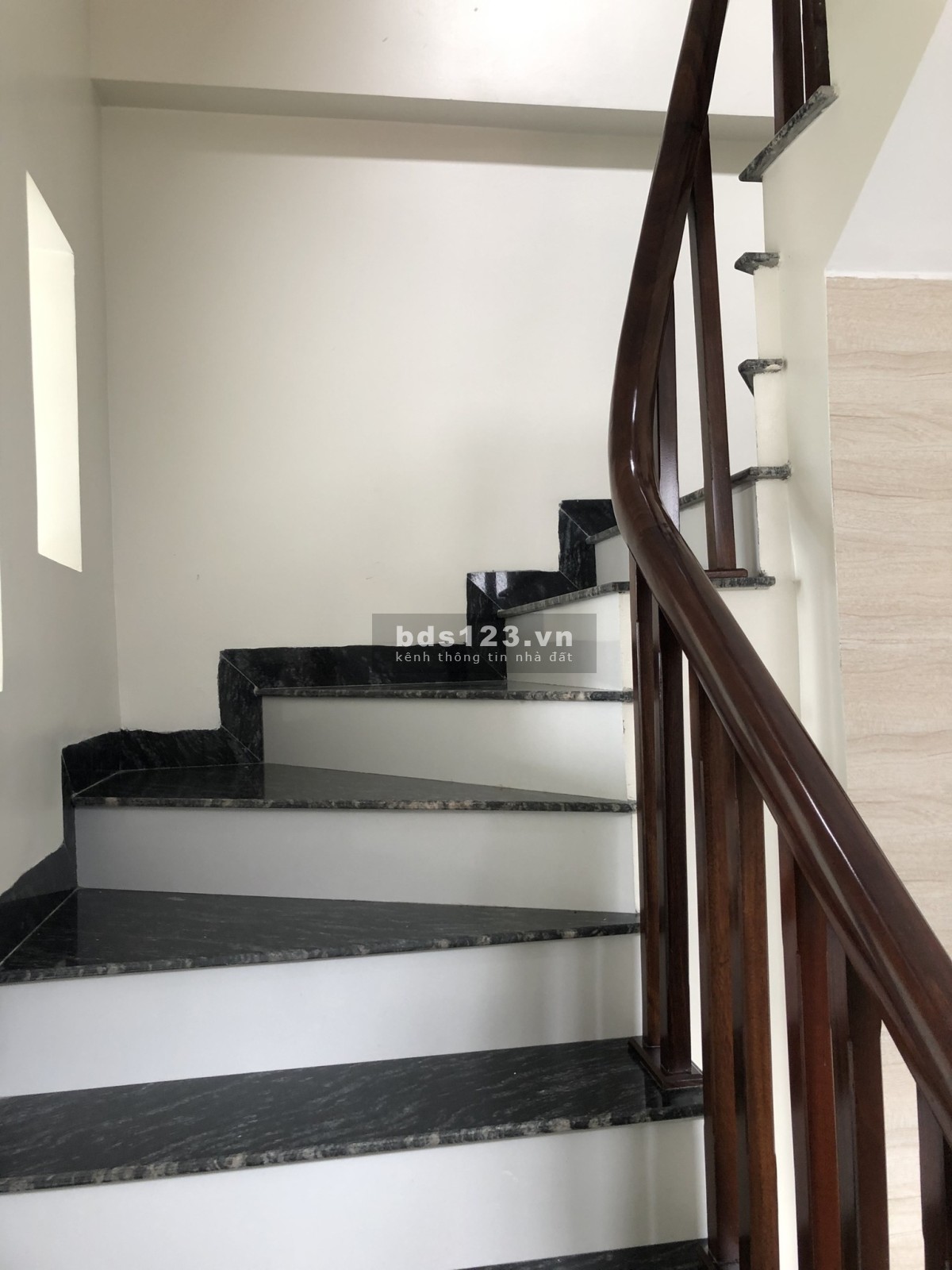 Chính chủ bán nhà lô góc 4T, MT 4/11 mới đẹp duy nhất phố Kim Quan - Ô tô đỗ cửa