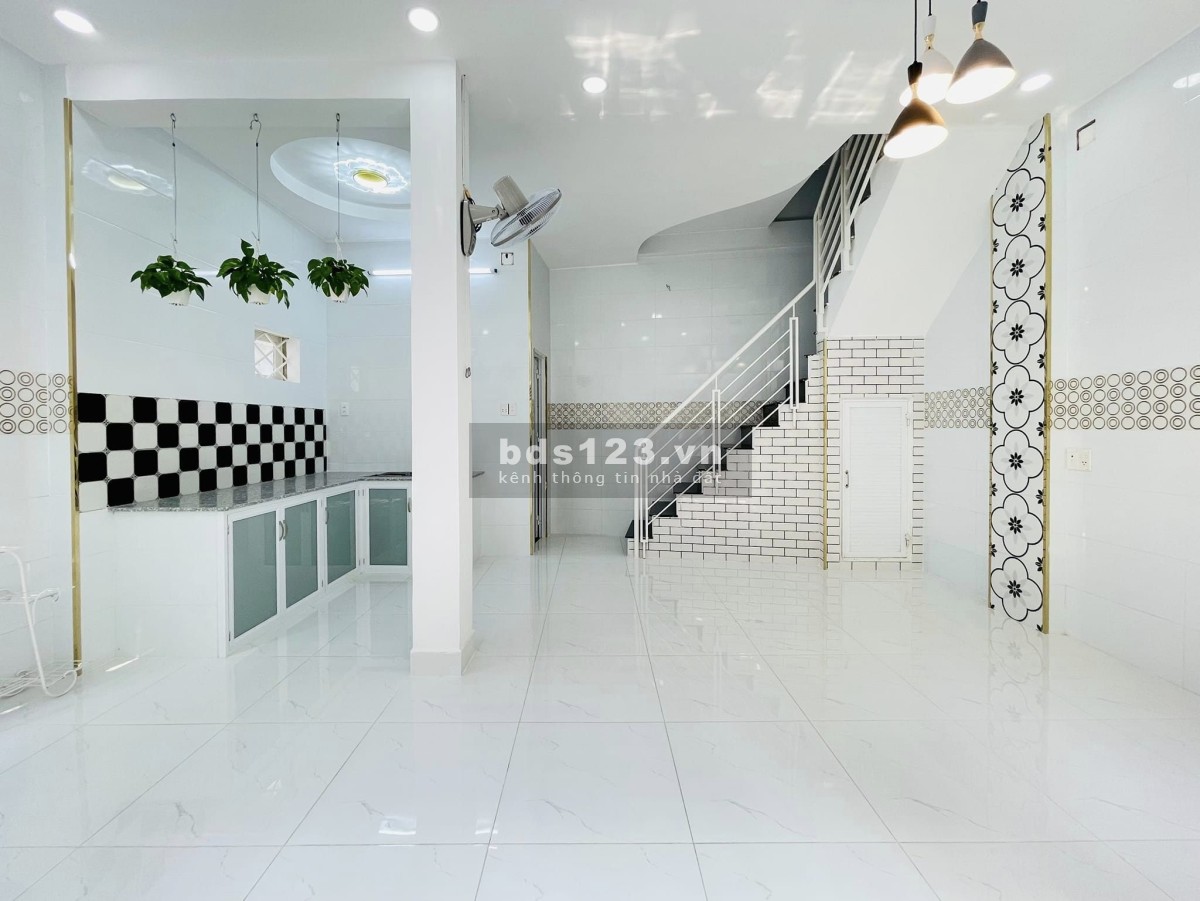 Bán nhà 35M2 mới, đẹp Phường 3, Gò Vấp ra sân bay chỉ 10 phút