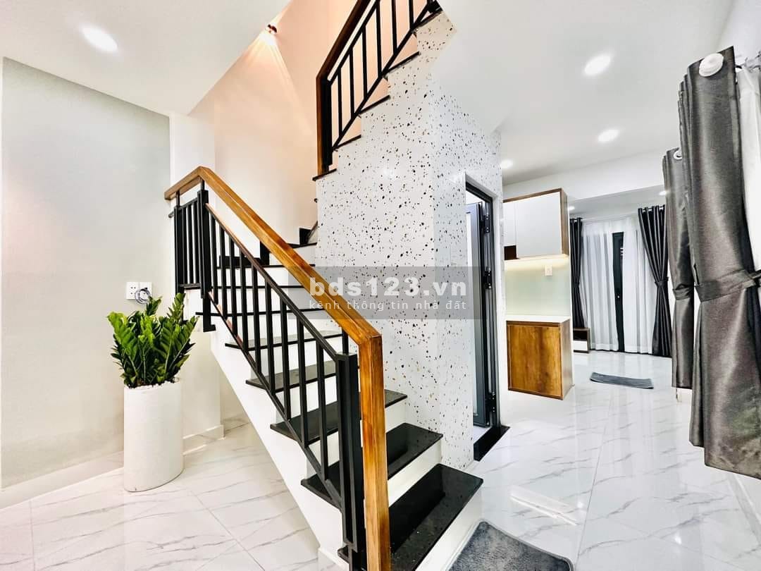 Siêu phẩm nhà phố ngang 12m, hẻm xe hơi, nội thất thiết bị hiện đại, gần khu vực Gò Vấp, nhỉnh 4 tỷ