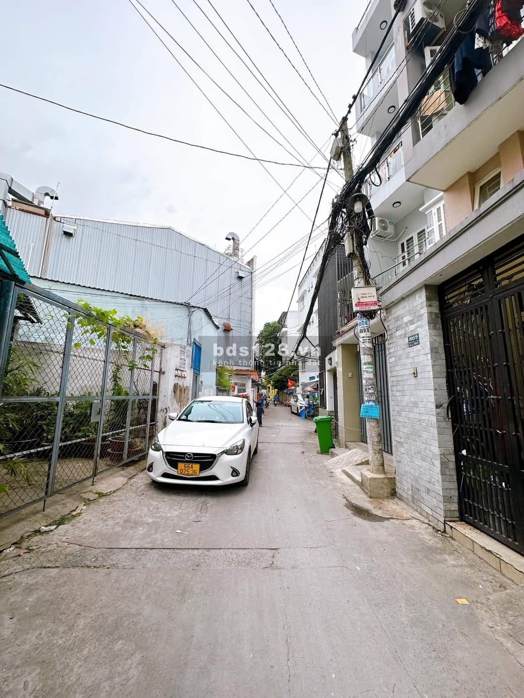 Bán siêu phẩm nhà phố ngang 12m - hẻm xe hơi
