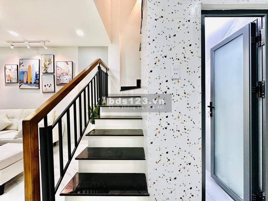 Bán siêu phẩm nhà phố ngang 12m - hẻm xe hơi