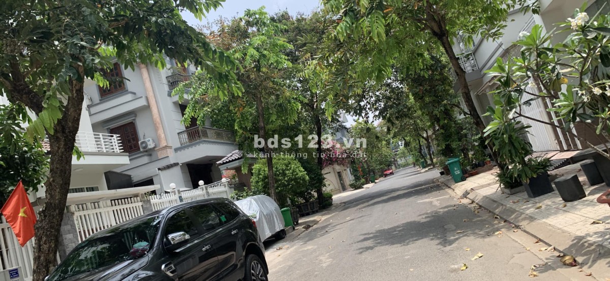 Bán đất Mặt tiền đường số 20, Đại học RMIT, P.Tân Phong, Q7, 126m2 = 7m x 18m, giá chỉ 18,5 tỷ!