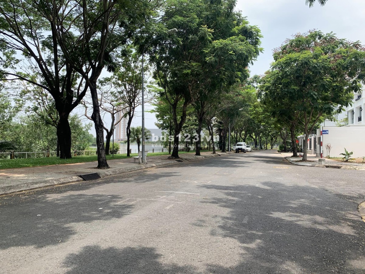 Bán đất Mặt tiền đường số 20, Đại học RMIT, P.Tân Phong, Q7, 126m2 = 7m x 18m, giá chỉ 18,5 tỷ!